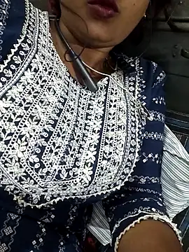 Cute-komal123 online show from February 12, 2026, 5:23 pm