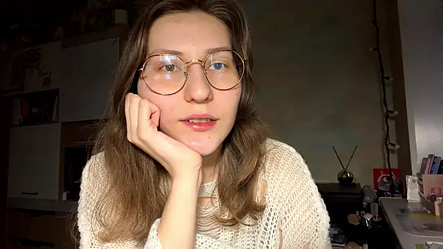 Miaaa Moon online show from March 3, 2026, 4:25 pm