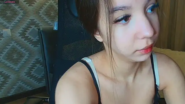 alisa xoxo online show from March 13, 2026, 3:22 am