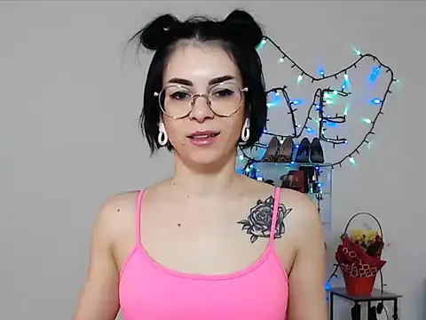 Snapshot of emacandy chatting on March 15, 2026, 6:20 am emacandy online show from March 15, 2026, 6:20 am