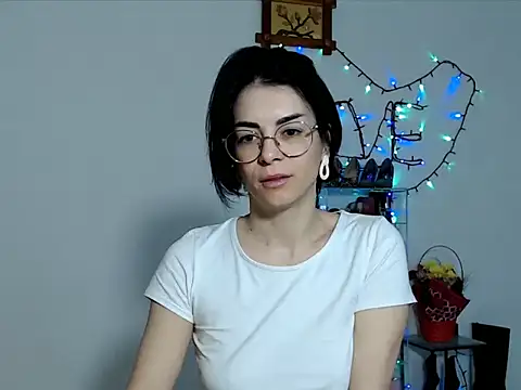 Snapshot of emacandy chatting on March 11, 2026, 6:18 am emacandy online show from March 11, 2026, 6:18 am