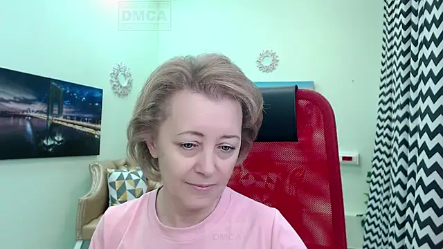 MONA W online show from May 2, 2026, 9:47 am
