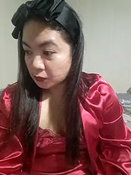 Zyramae 25 online show from April 23, 2026, 1:35 pm