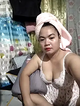 Zyramae 25 online show from February 3, 2026, 9:14 am