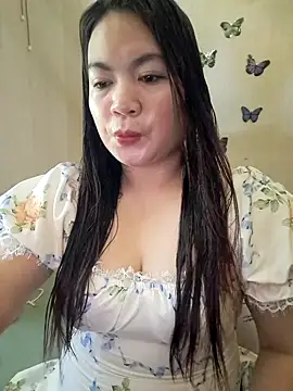 Snapshot of Zyramae_25 chatting on August 4, 2026, 3:55 am Zyramae 25 online show from August 4, 2026, 3:55 am
