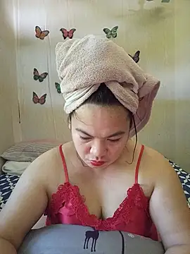 Snapshot of Zyramae_25 chatting on July 5, 2026, 2:49 am Zyramae 25 online show from July 5, 2026, 2:49 am