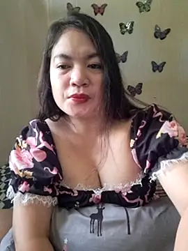 Snapshot of Zyramae_25 chatting on July 25, 2026, 2:19 am Zyramae 25 online show from July 25, 2026, 2:19 am