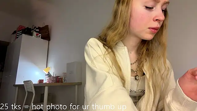 Flexiblegirl online show from March 14, 2026, 5:19 pm