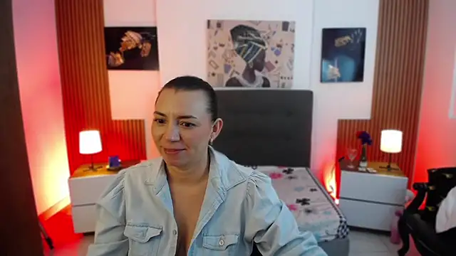 Snapshot of milfsecret69 chatting on May 26, 2026, 10:35 am milfsecret69 online show from May 26, 2026, 10:35 am