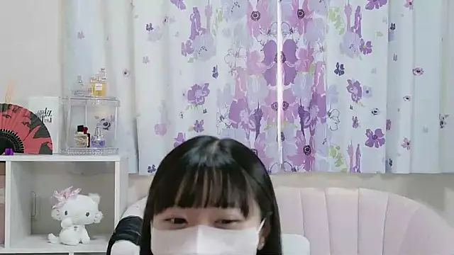 Snapshot of MOE_o0 chatting on July 19, 2026, 8:34 am MOE o0 online show from July 19, 2026, 8:34 am