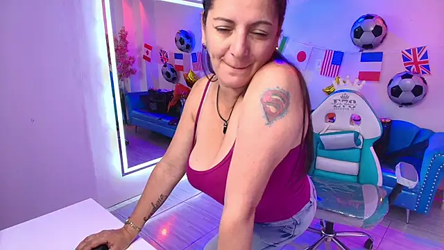 Madame scarlett online show from July 2, 2026, 11:38 am