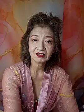 URAN429 online show from May 4, 2026, 5:33 am