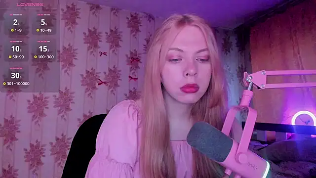 Snapshot of Cutie_Bambi chatting on June 21, 2026, 12:11 pm Cutie Bambi online show from June 21, 2026, 12:11 pm