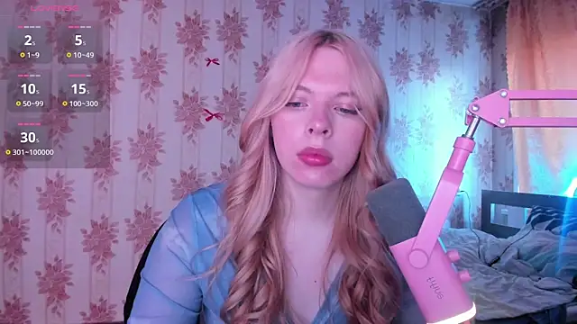 Snapshot of Cutie_Bambi chatting on July 17, 2026, 12:13 pm Cutie Bambi online show from July 17, 2026, 12:13 pm