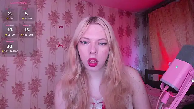 Snapshot of Cutie_Bambi chatting on August 7, 2026, 12:22 pm Cutie Bambi online show from August 7, 2026, 12:22 pm