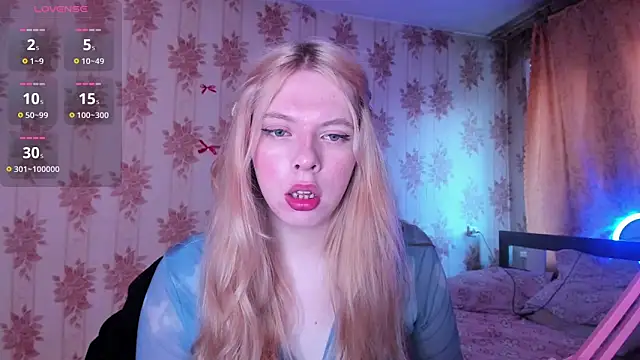 Snapshot of Cutie_Bambi chatting on August 3, 2026, 12:11 pm Cutie Bambi online show from August 3, 2026, 12:11 pm