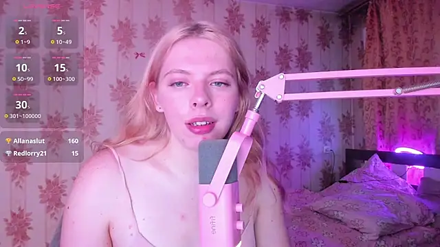 Snapshot of Cutie_Bambi chatting on July 28, 2026, 12:48 pm Cutie Bambi online show from July 28, 2026, 12:48 pm