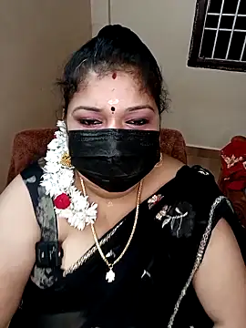 Snapshot of silk_rose05 chatting on March 8, 2026, 5:49 pm silk rose05 online show from March 8, 2026, 5:49 pm