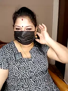 Snapshot of silk_rose05 chatting on April 5, 2026, 5:08 pm silk rose05 online show from April 5, 2026, 5:08 pm