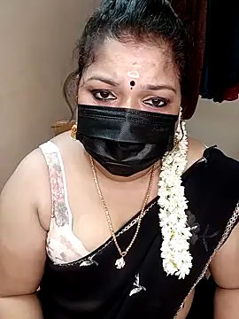 Snapshot of silk_rose05 chatting on March 31, 2026, 5:37 pm silk rose05 online show from March 31, 2026, 5:37 pm