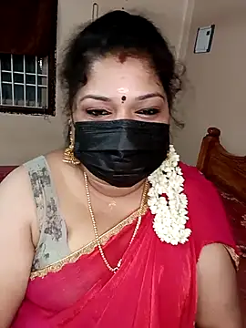 Snapshot of silk_rose05 chatting on March 3, 2026, 5:42 pm silk rose05 online show from March 3, 2026, 5:42 pm