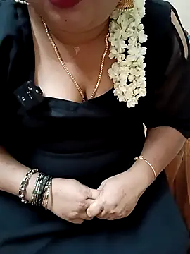 Snapshot of silk_rose05 chatting on March 27, 2026, 5:14 pm silk rose05 online show from March 27, 2026, 5:14 pm