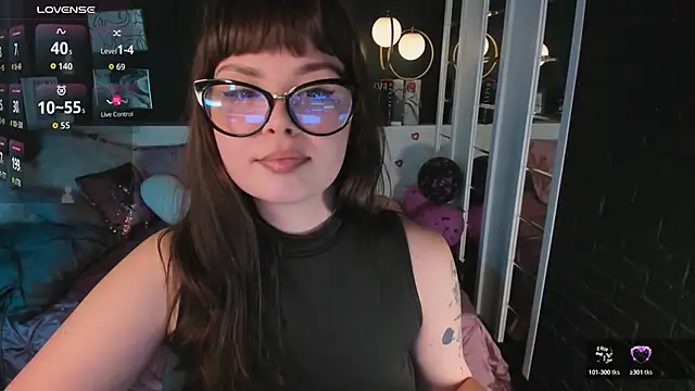 Maykinkya online show from February 15, 2026, 9:03 pm