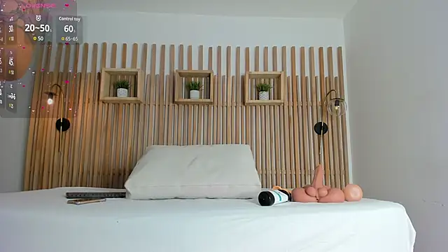 Snapshot of serena_foxx_ chatting on February 19, 2026, 11:29 am serena foxx online show from February 19, 2026, 11:29 am