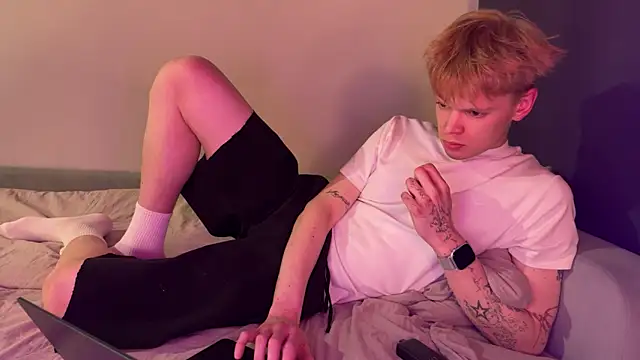 Snapshot of Kevin_bucks chatting on March 22, 2026, 3:13 pm Kevin bucks online show from March 22, 2026, 3:13 pm