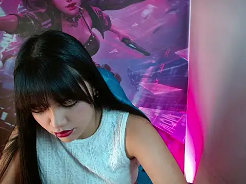 Kaytlin James online show from February 5, 2026, 12:12 pm