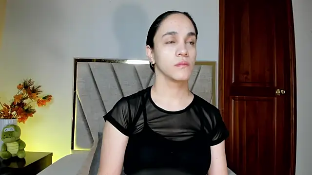 Snapshot of CelesteQueeen chatting on June 16, 2026, 12:16 pm CelesteQueeen online show from June 16, 2026, 12:16 pm