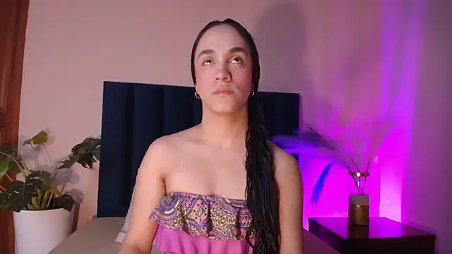Snapshot of CelesteQueeen chatting on June 13, 2026, 12:25 pm CelesteQueeen online show from June 13, 2026, 12:25 pm