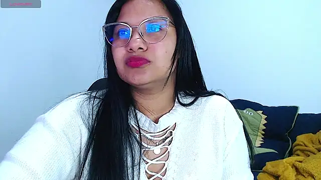 Snapshot of emily-rousee- chatting on March 22, 2026, 3:21 am emily-rousee- online show from March 22, 2026, 3:21 am