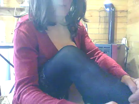 Snapshot of Luanatrav1 chatting on March 11, 2026, 8:19 am Luanatrav1 online show from March 11, 2026, 8:19 am