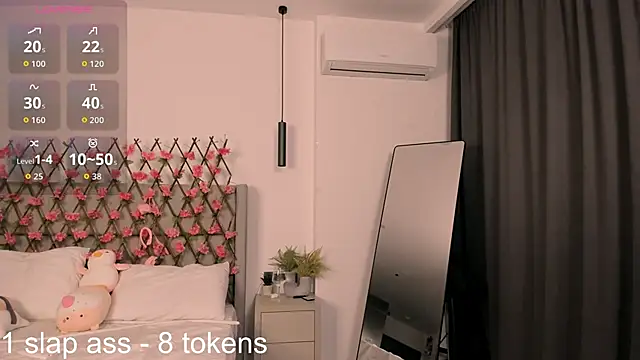 Luna Starlight online show from March 5, 2026, 10:05 pm