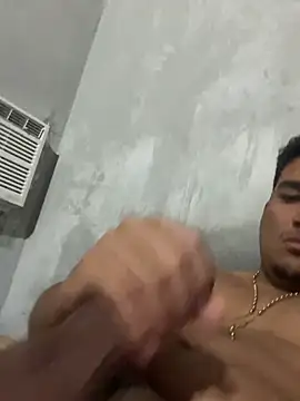 Snapshot of MartinezGrueso chatting on March 25, 2026, 3:33 pm MartinezGrueso online show from March 25, 2026, 3:33 pm