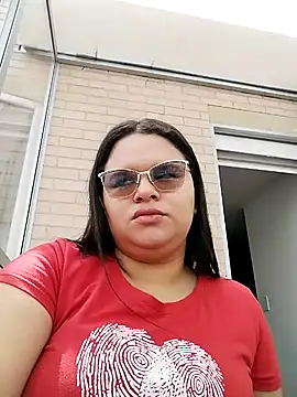 Snapshot of SamanthaStonee chatting on March 3, 2026, 6:37 pm SamanthaStonee online show from March 3, 2026, 6:37 pm