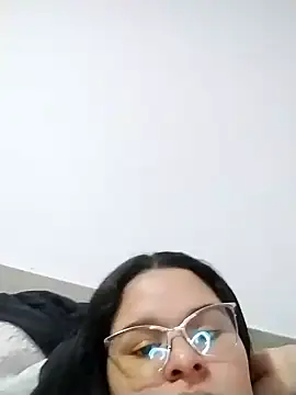 Snapshot of SamanthaStonee chatting on June 1, 2026, 12:33 am SamanthaStonee online show from June 1, 2026, 12:33 am