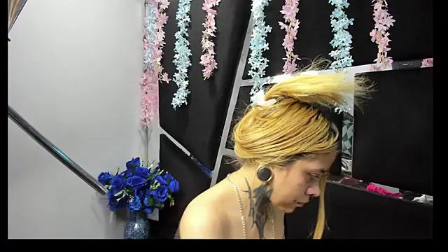 Dakota Angell  online show from April 2, 2026, 8:04 pm