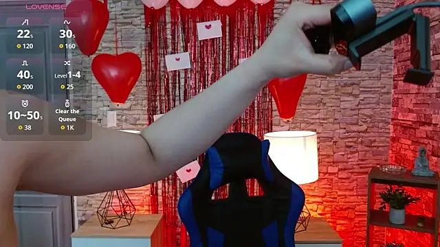 butterflyx39 online show from February 13, 2026, 12:27 pm