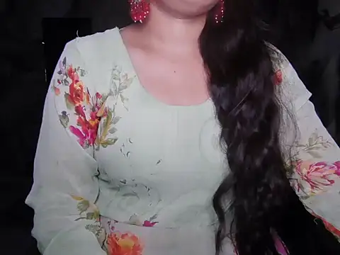 Snapshot of Bold_Beauty_07 chatting on July 13, 2026, 9:52 am Bold Beauty 07 online show from July 13, 2026, 9:52 am