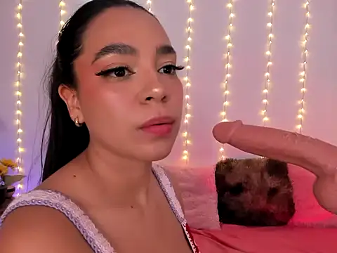 messyDEEPTHROAT online show from February 5, 2026, 1:56 am