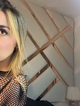 Nia Crawford online show from February 1, 2026, 4:33 am