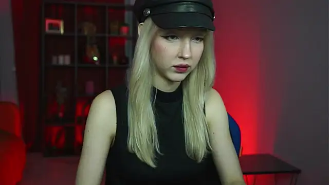 MaoqiBeverly online show from February 9, 2026, 6:39 pm