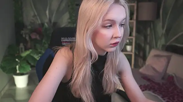 MaoqiBeverly online show from February 19, 2026, 5:54 pm