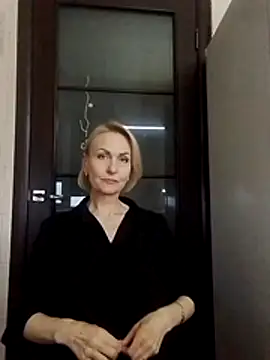 Snapshot of MichelleSolis chatting on March 19, 2026, 3:23 pm MichelleSolis online show from March 19, 2026, 3:23 pm