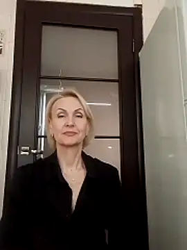 Snapshot of MichelleSolis chatting on March 11, 2026, 1:16 pm MichelleSolis online show from March 11, 2026, 1:16 pm