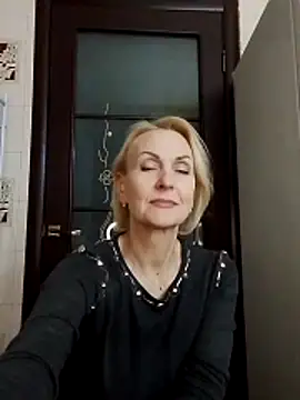 Snapshot of MichelleSolis chatting on March 16, 2026, 7:38 pm MichelleSolis online show from March 16, 2026, 7:38 pm