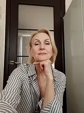 Snapshot of MichelleSolis chatting on March 29, 2026, 1:35 pm MichelleSolis online show from March 29, 2026, 1:35 pm