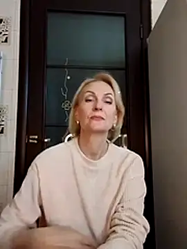 Snapshot of MichelleSolis chatting on March 5, 2026, 7:21 pm MichelleSolis online show from March 5, 2026, 7:21 pm